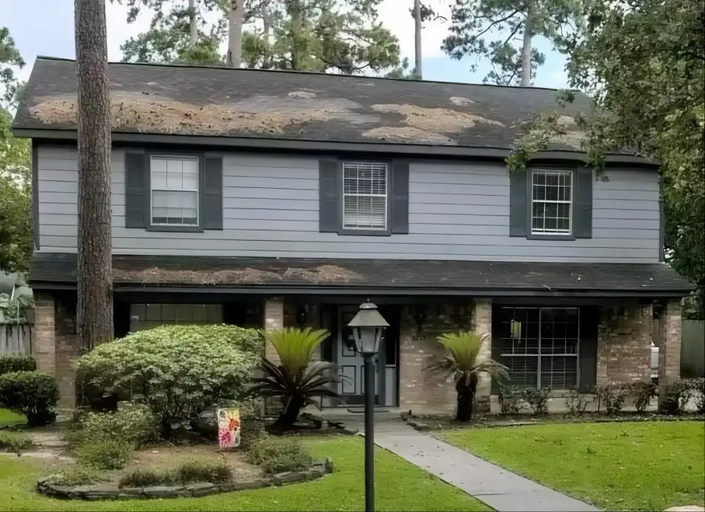 Before and after exterior painting in The Woodlands, TX